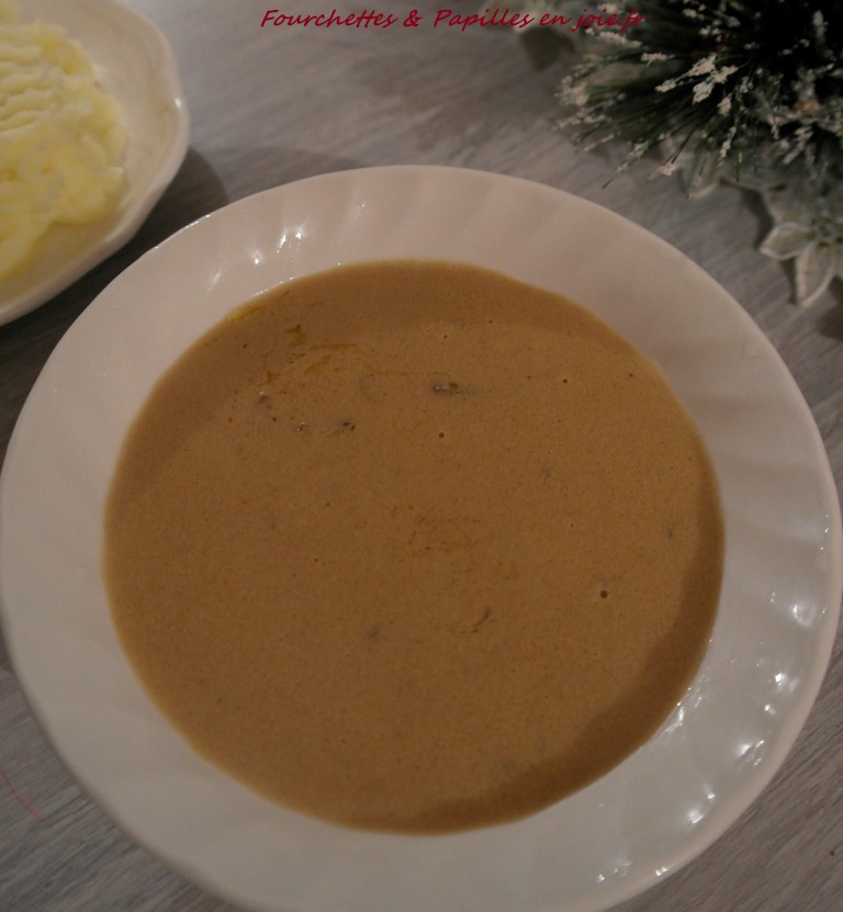 Sauce au foie gras de canard et truffe. Fourchettes & papilles en joie